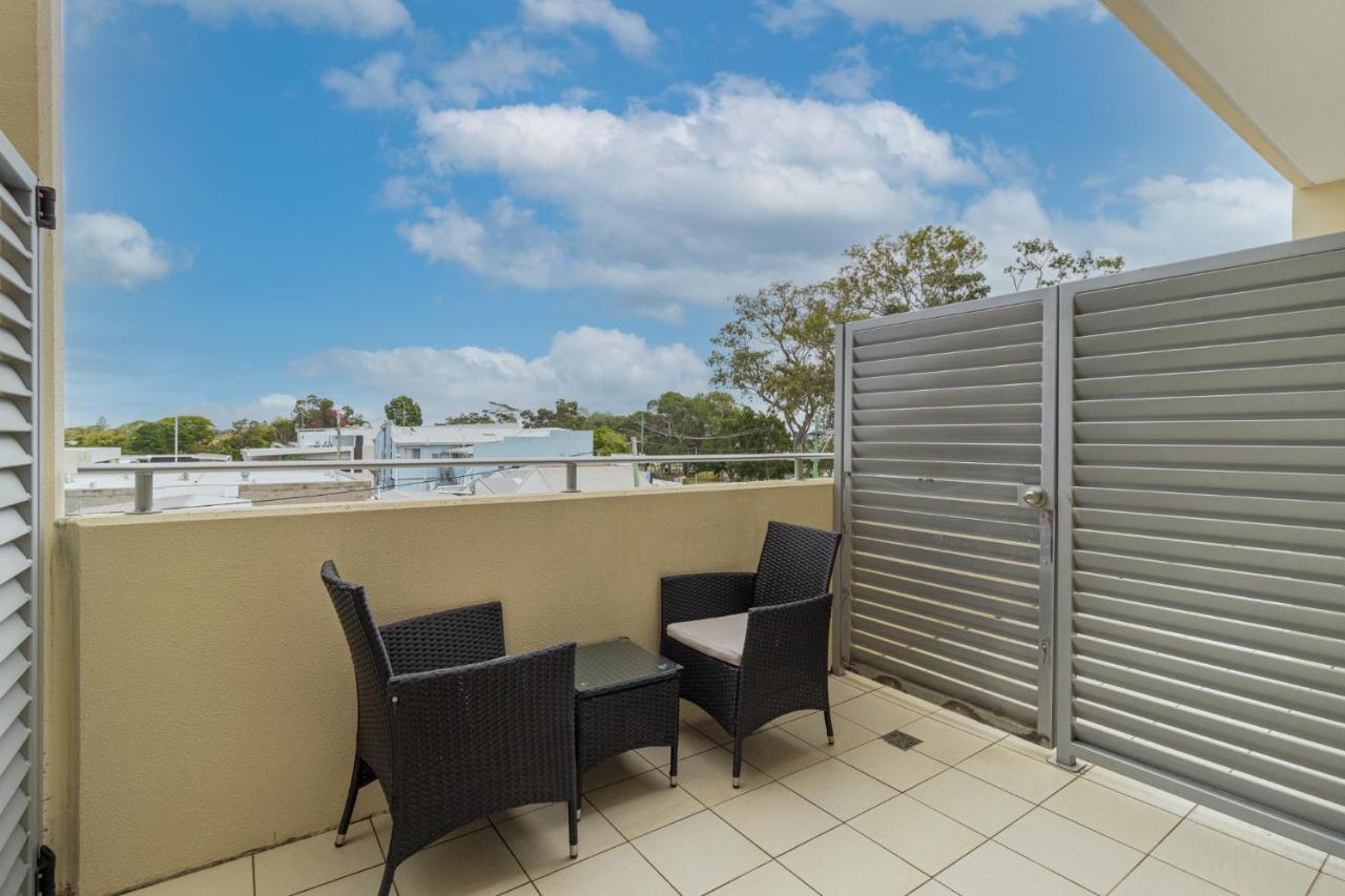 Eden By The Bay Aparthotel Hervey Bay Exteriör bild