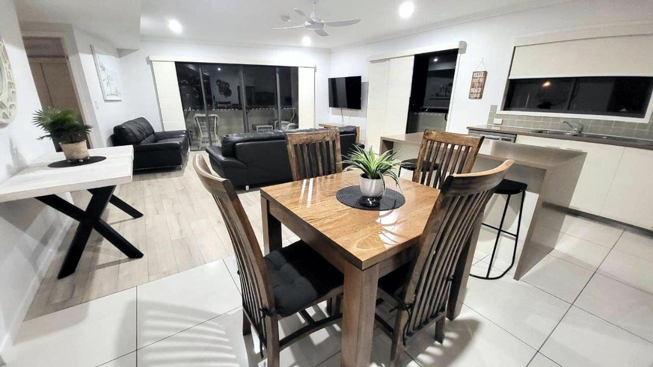 Eden By The Bay Aparthotel Hervey Bay Exteriör bild